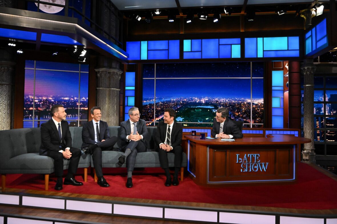 Visita de Jimmy Fallon, Jimmy Kimmel, Seth Meyers e John Oliver