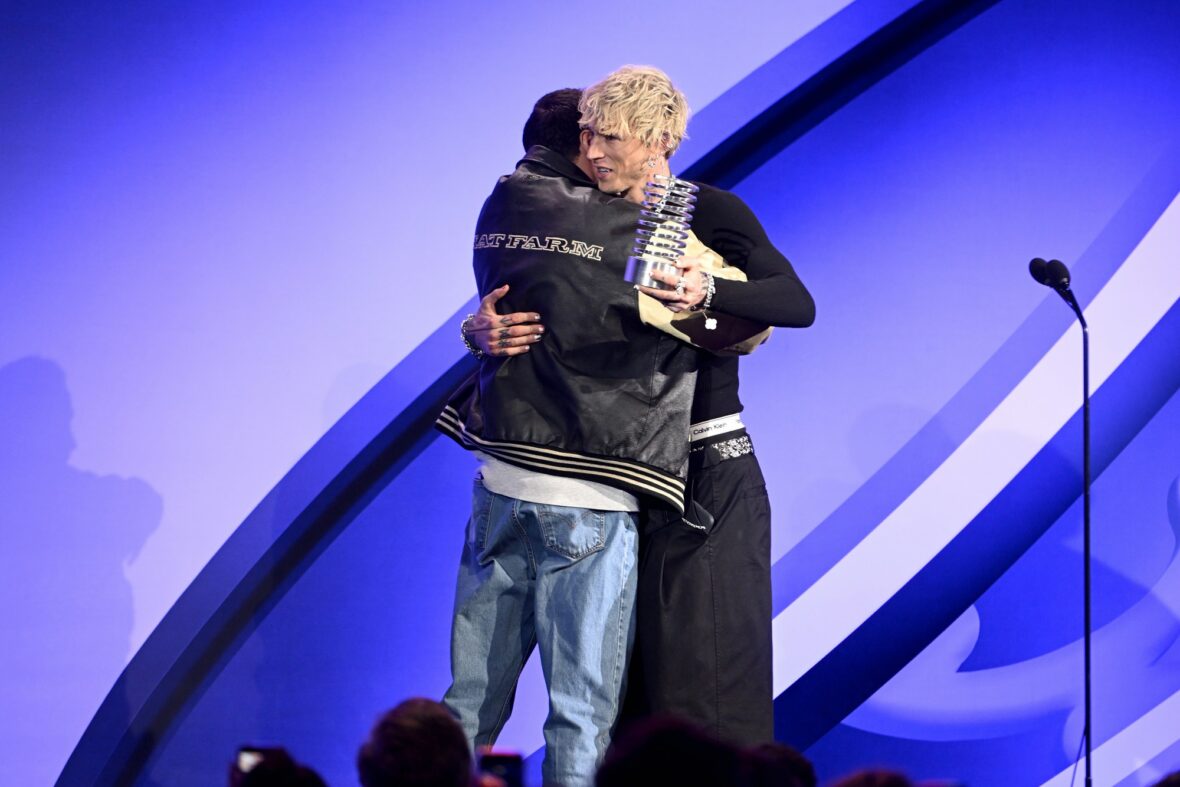 Pete Davidson e MGK no 30º Prêmio Webby Anual