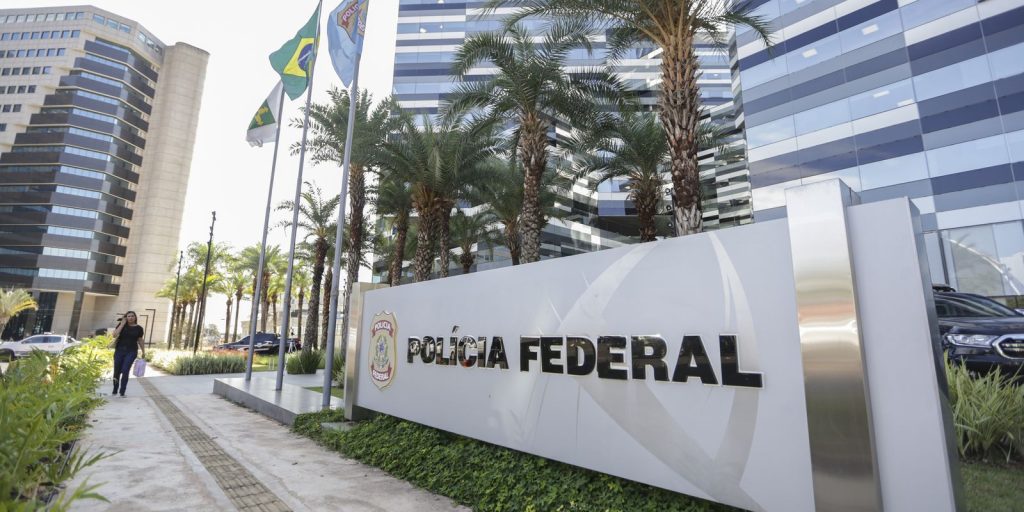 PF diz ao STF que tem condições de enviar dados do celular de Vorcaro a todos os ministros