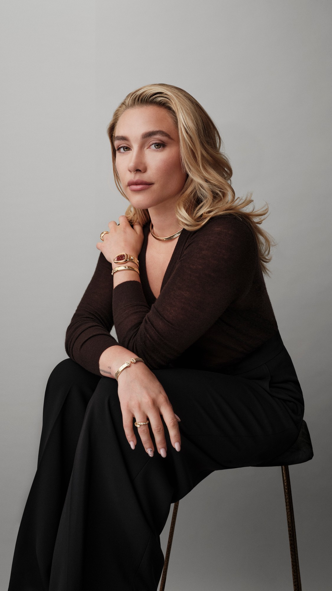 Florence Pugh em um retrato para a Bulgari