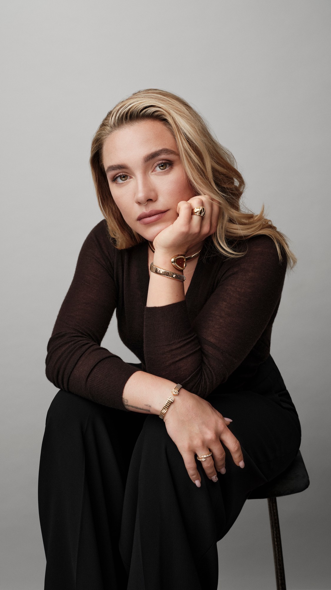 Florence Pugh em um retrato para a Bulgari