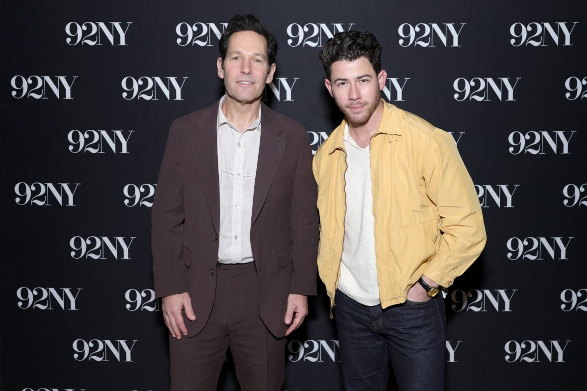 Paul Rudd e Nick Jonas participam de um evento In Conversation com Josh Horowitz