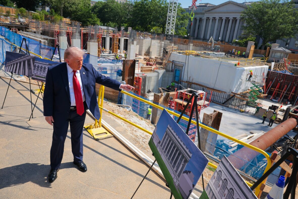 Fotos do canteiro de obras do salão de baile Donald Trump