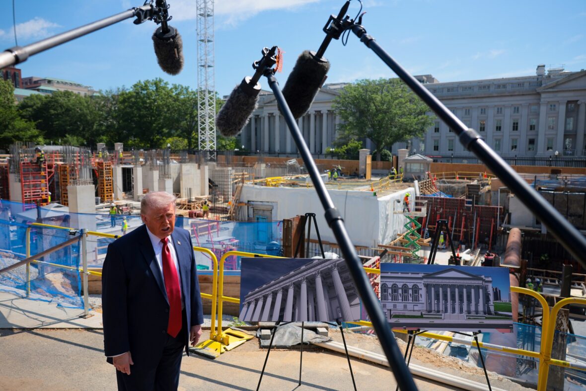 Fotos do canteiro de obras do salão de baile Donald Trump