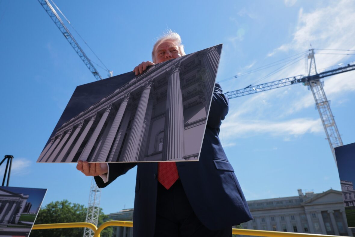 Fotos do canteiro de obras do salão de baile Donald Trump