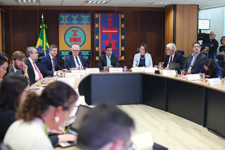 20-05-2026 - O ministro da Educação, Leonardo Barchini, durante apresentação dos resultados da PND e Enade das 
Licenciaturas de 2025. Foto: Fábio Nakakura/Ministério da Educação
