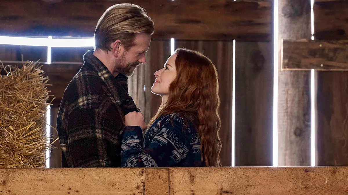 Eric Johnson and Sarah Drew filming a romantic scene for 