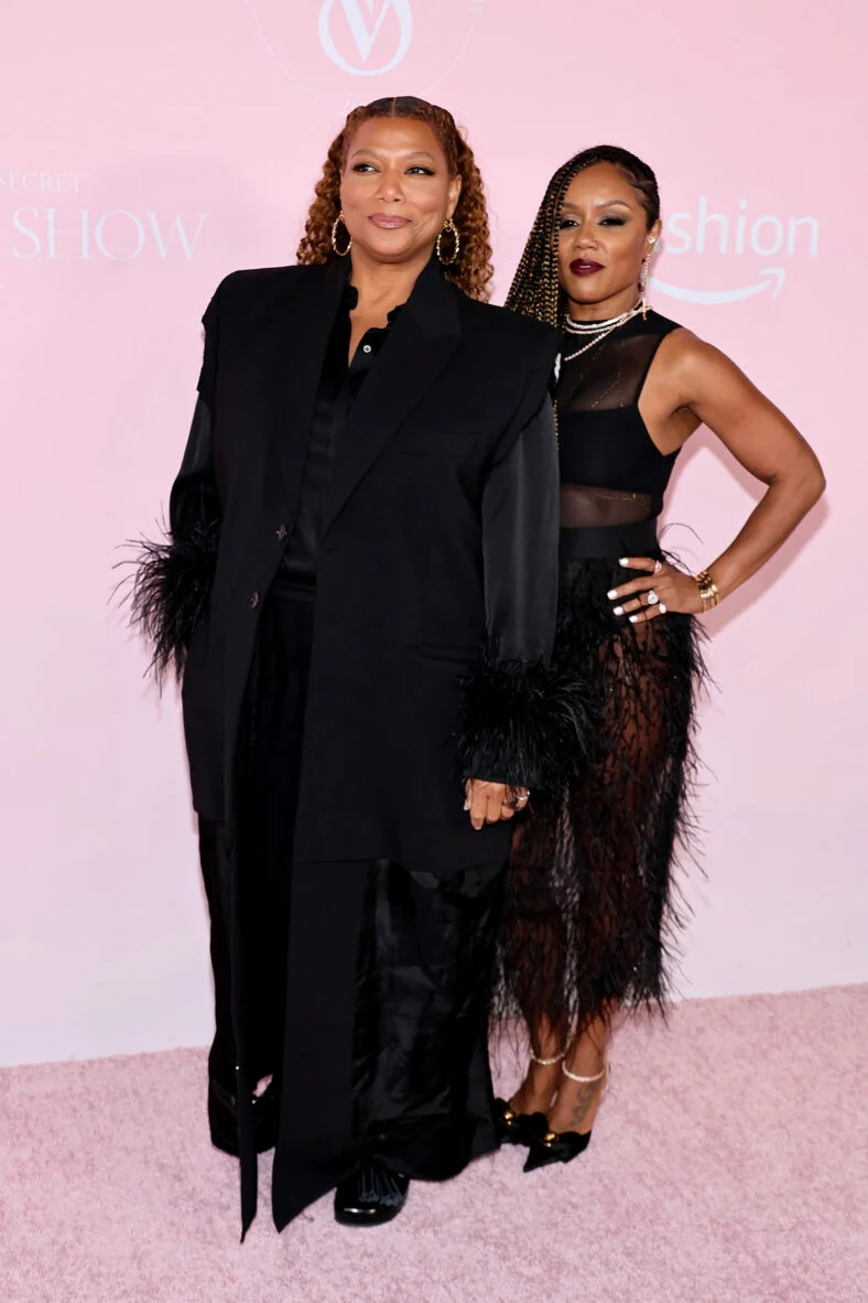 Queen Latifah e Eboni Nichols participam do evento juntas