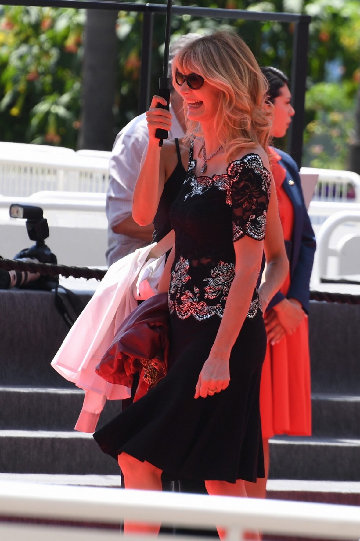 Laura Dern no set de The White Lotus