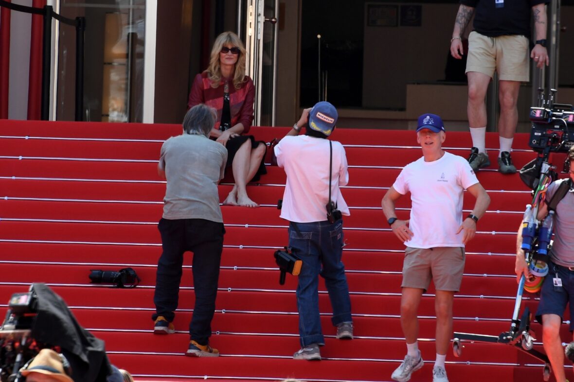 Laura Dern no set de The White Lotus