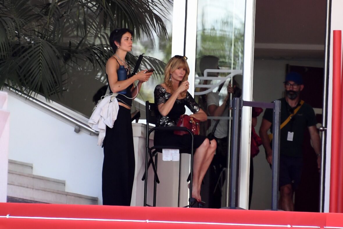 Laura Dern no set de The White Lotus