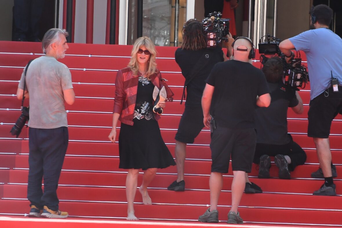 Laura Dern no set de The White Lotus