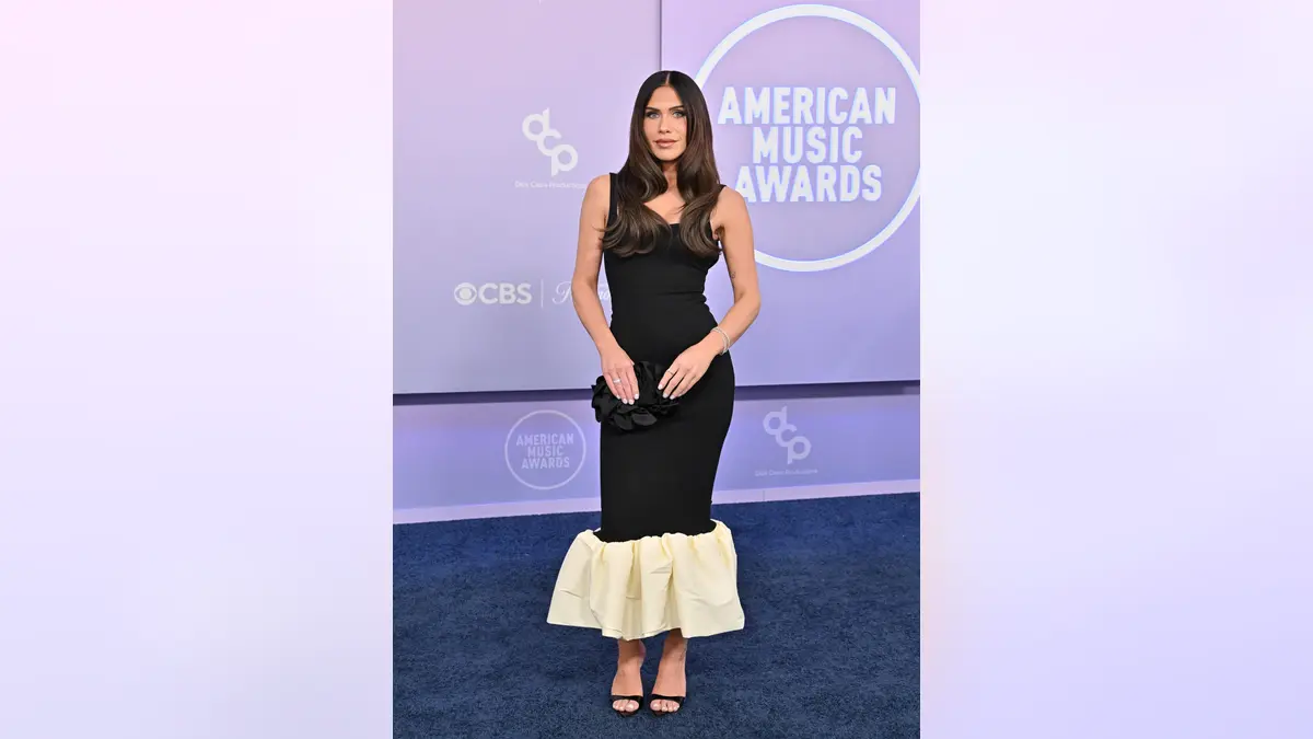 Jessi Draper standing at the 52nd American Music Awards in Las Vegas