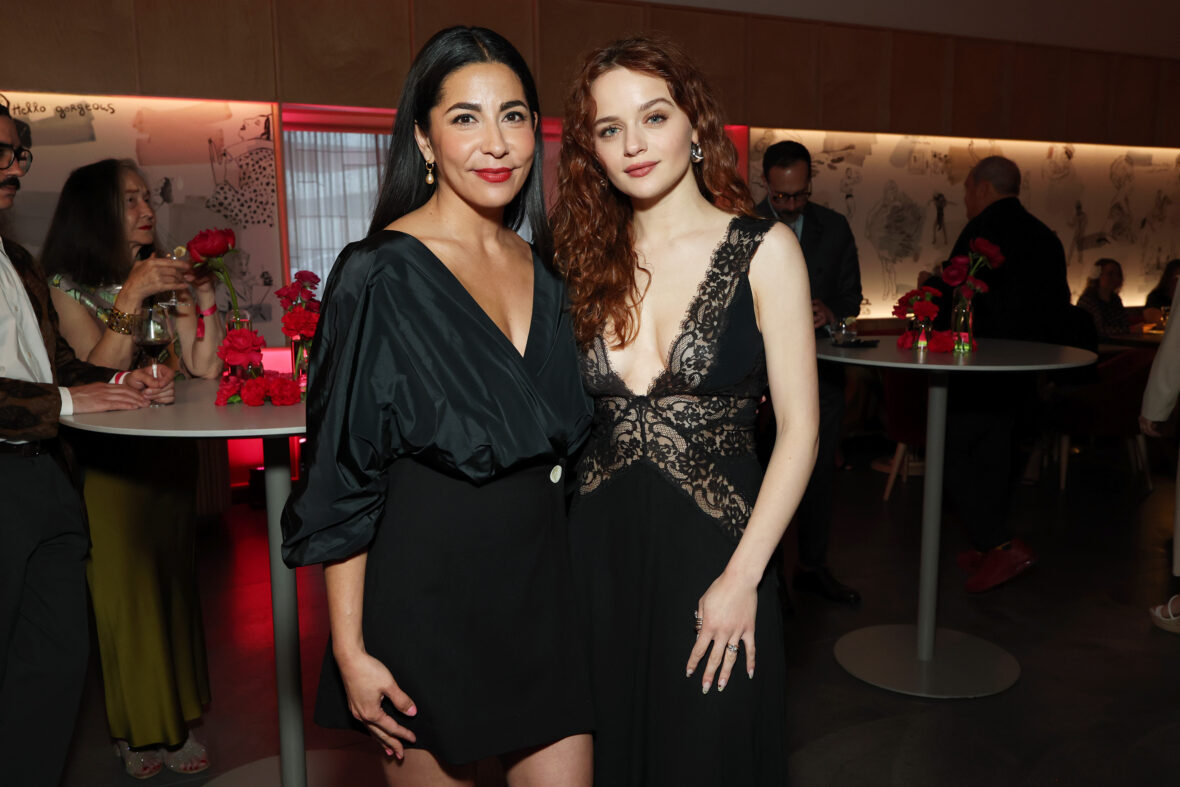 Joey King e Amy Homma comparecem à inauguração da exposição Marilyn Monroe no Academy Museum em Los Angeles