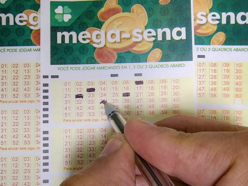 Mega-Sena pode pagar R$ 20 milhões neste sábado; sorteio do concurso 3.030 tem transmissão ao vivo