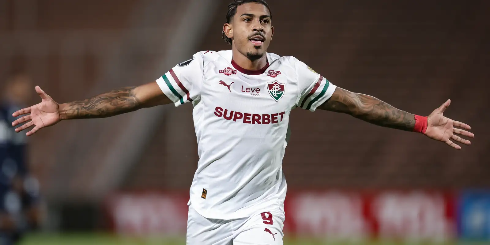 Fluminense arranca empate na Argentina e contina vivo na Libertadores
