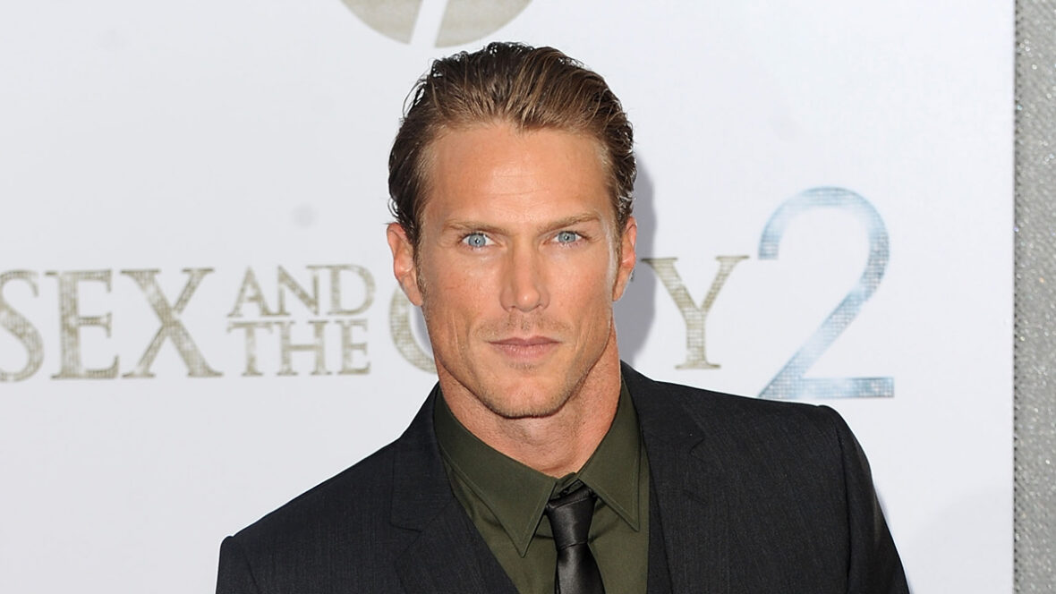 Jason Lewis