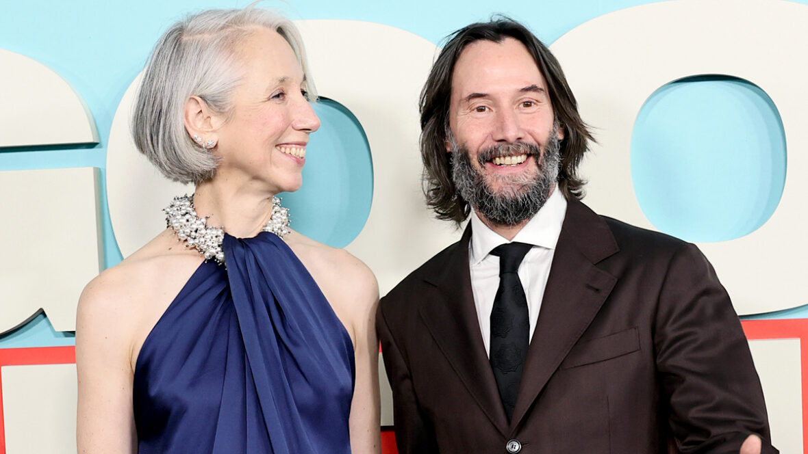 Keanu Reeves e Alexandra Grant posam juntos no tapete vermelho