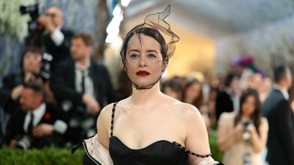 Claire Foy na gala do Met