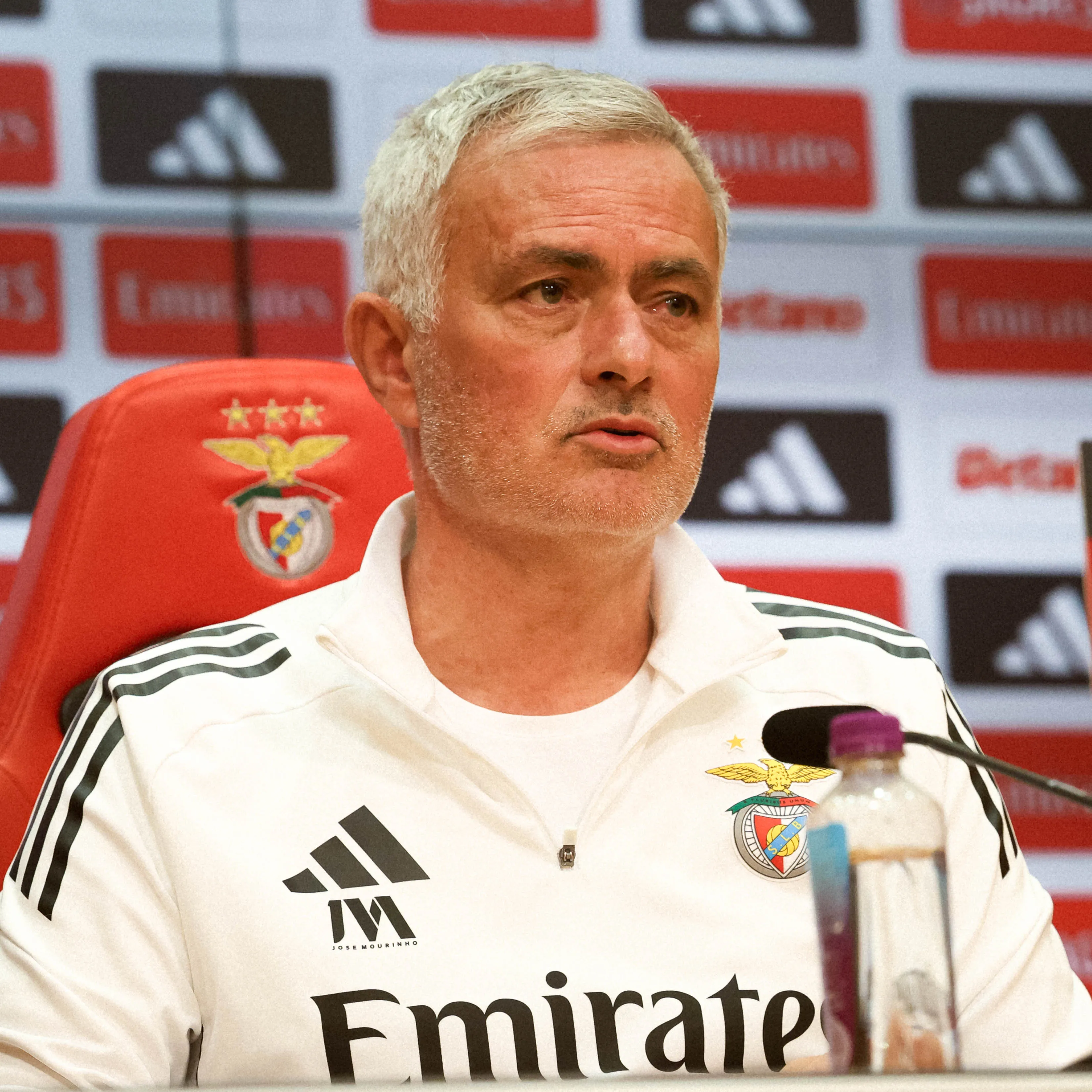 José Mourinho, treinador do Benfica.
