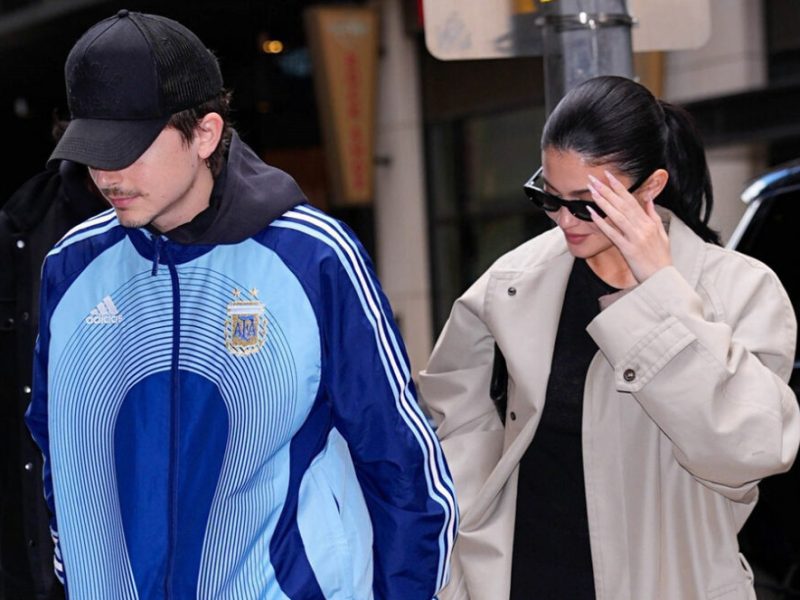 Kylie Jenner e Timothee Chalamet participam de show da Broadway antes do Met Gala 2026