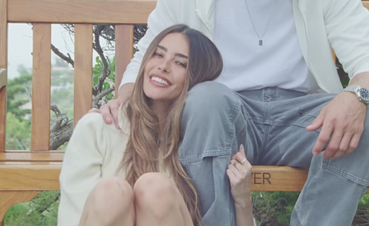 Madison Beer e o namorado Justin Herbert no videoclipe de Lovergirl