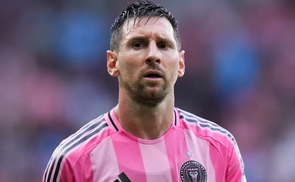 Messi está liberado para enfrentar o Columbus Crew, mas início ou banco segue indefinido
