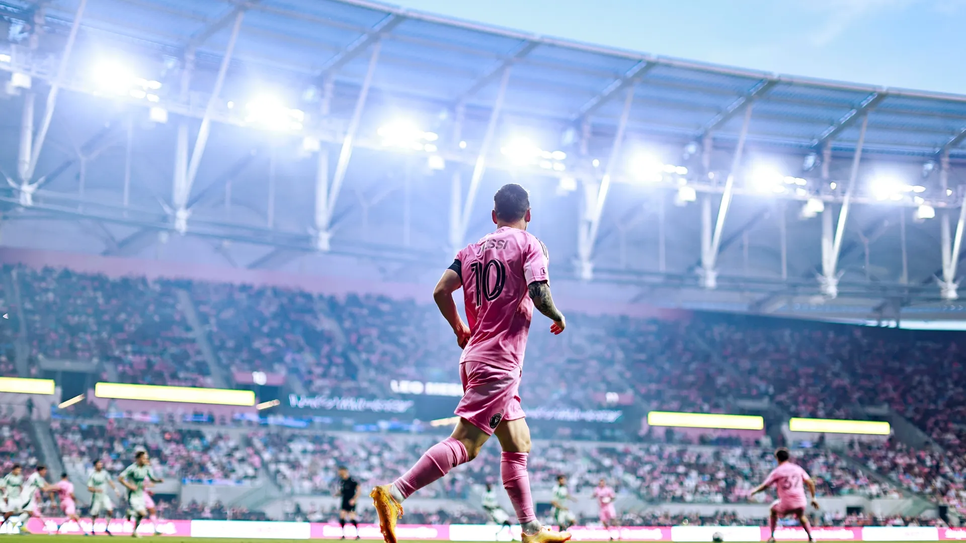 Lionel Messi #10 do Inter Miami CF no Nu Stadium.