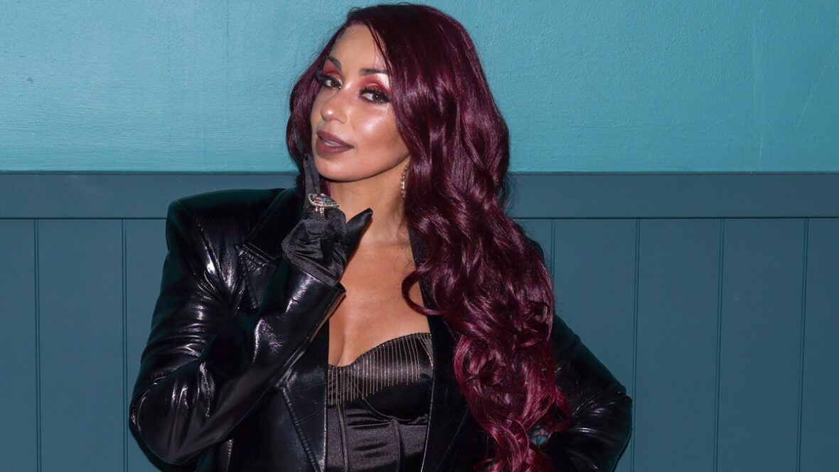 Mya em um evento pré-Grammy