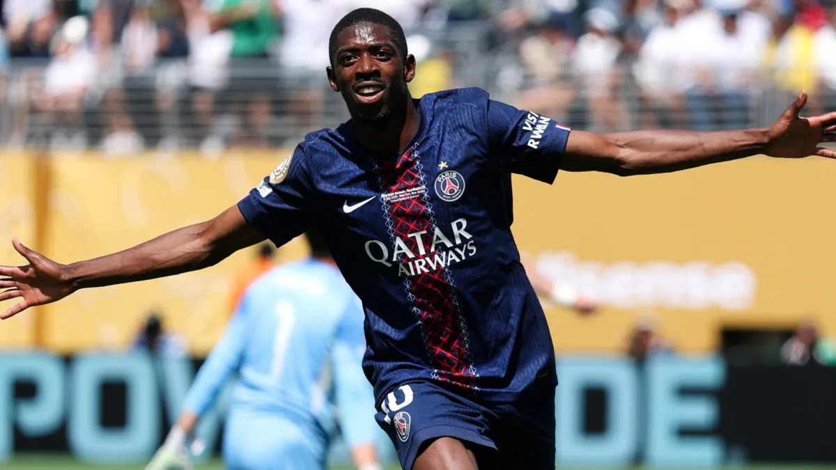 Ousmane Dembele comemorando um gol