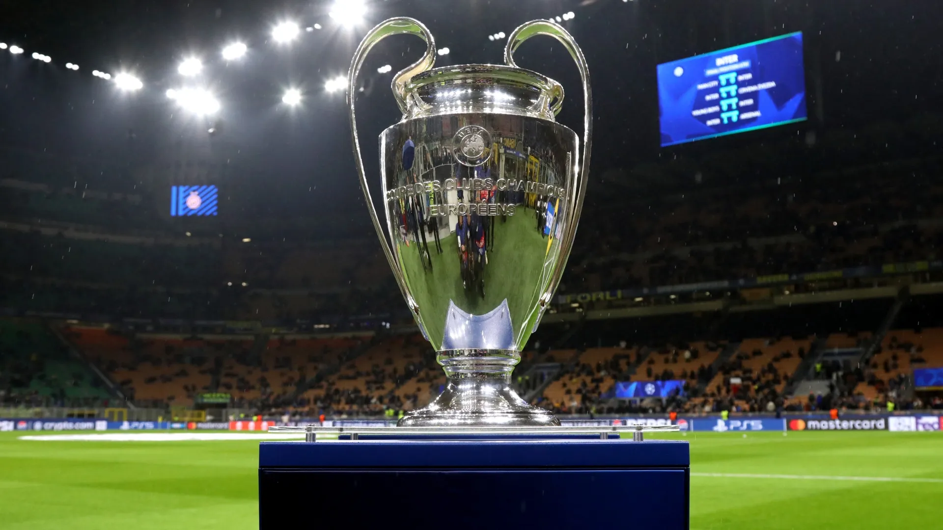O troféu da Liga dos Campeões da UEFA.