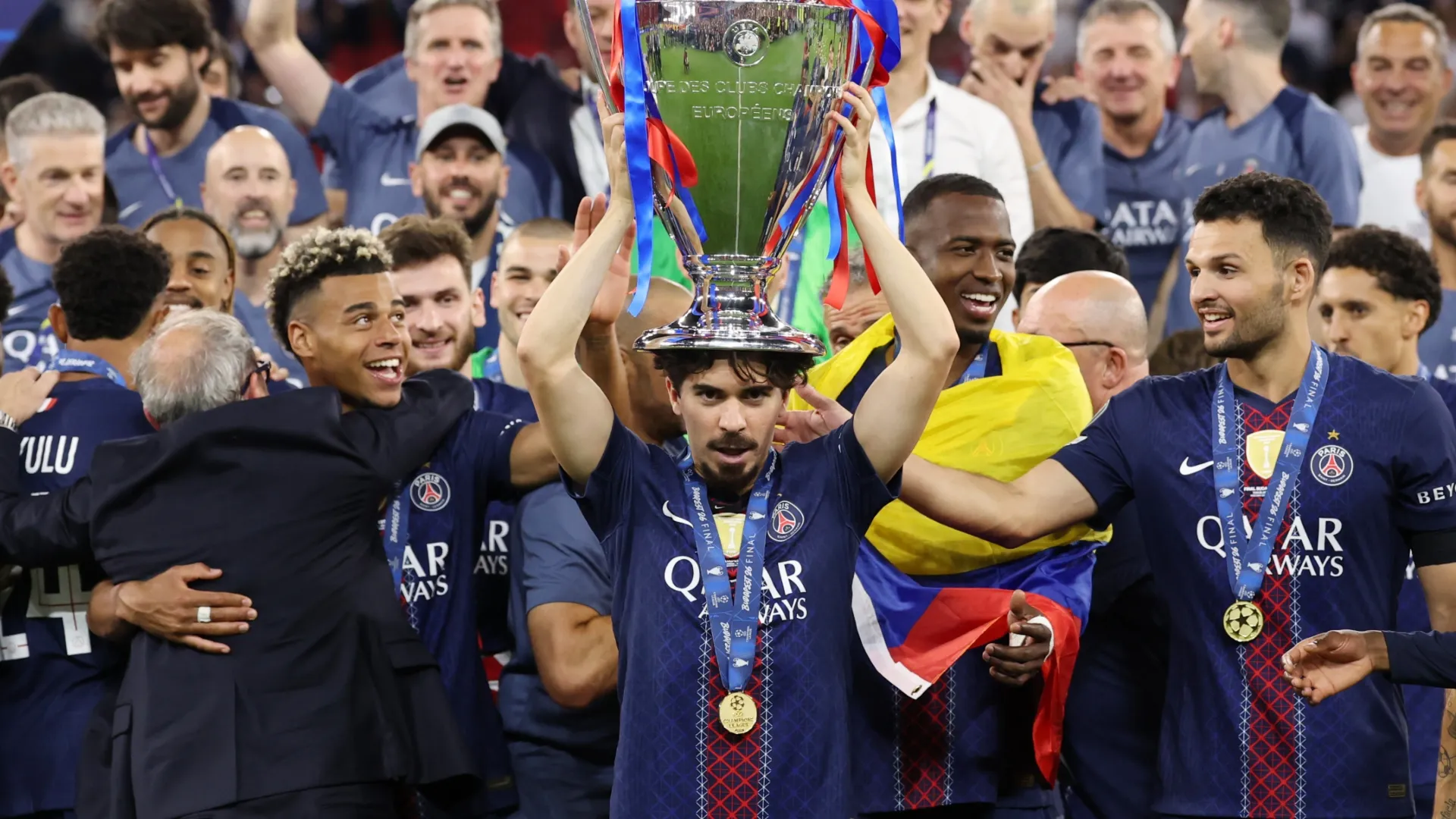 Vitinha alerta que PSG não pode reduzir Barcelona a Lamine Yamal
