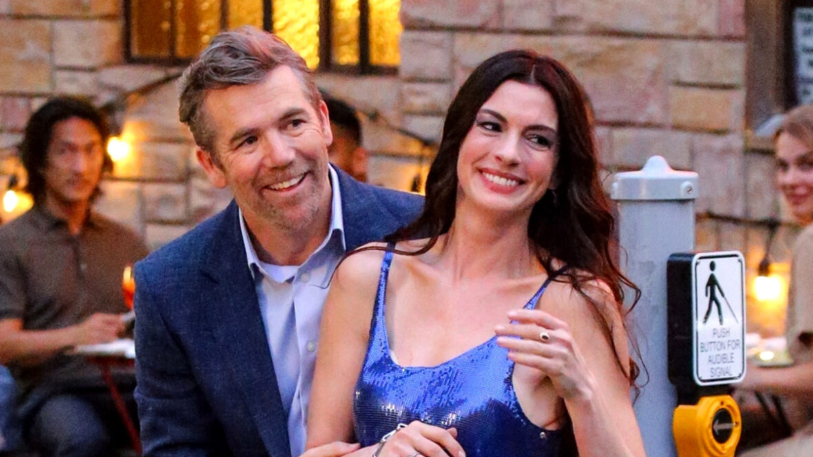Patrick Brammall e Anne Hathaway no set de Devil Wears Prada 2