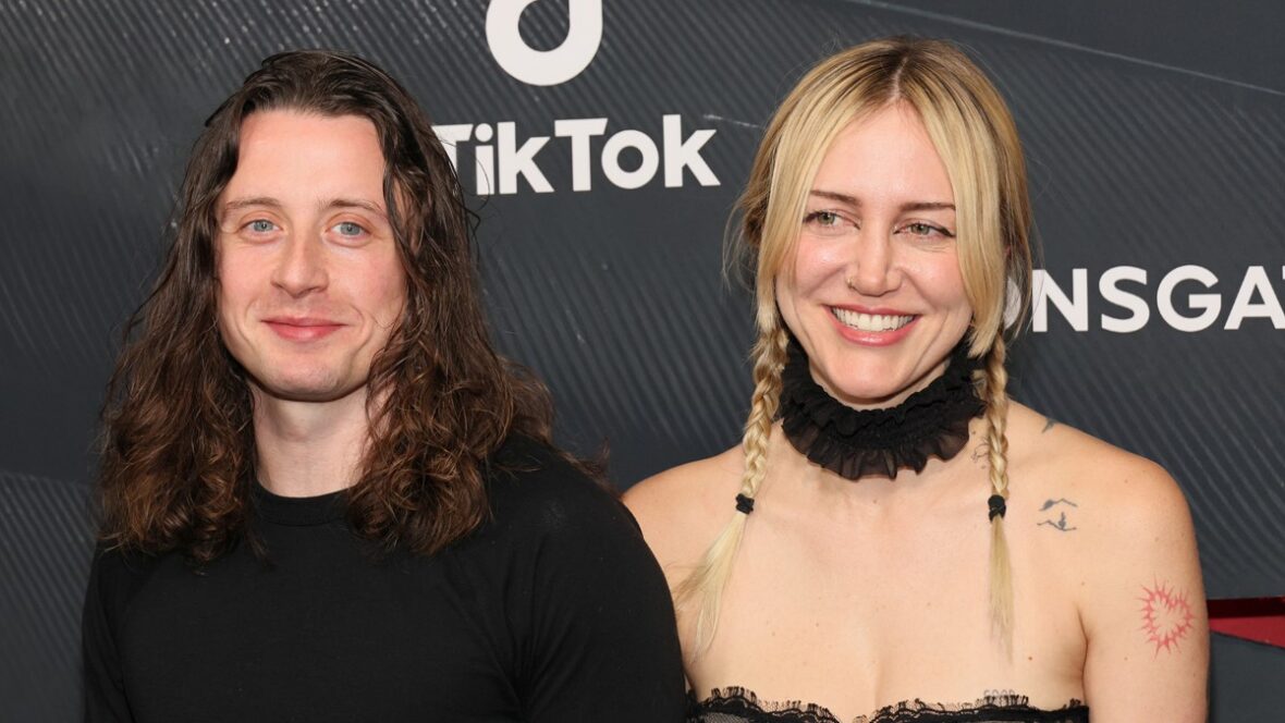 rory-culkin-dá as boas-vindas ao bebê Rory Culkin é pai