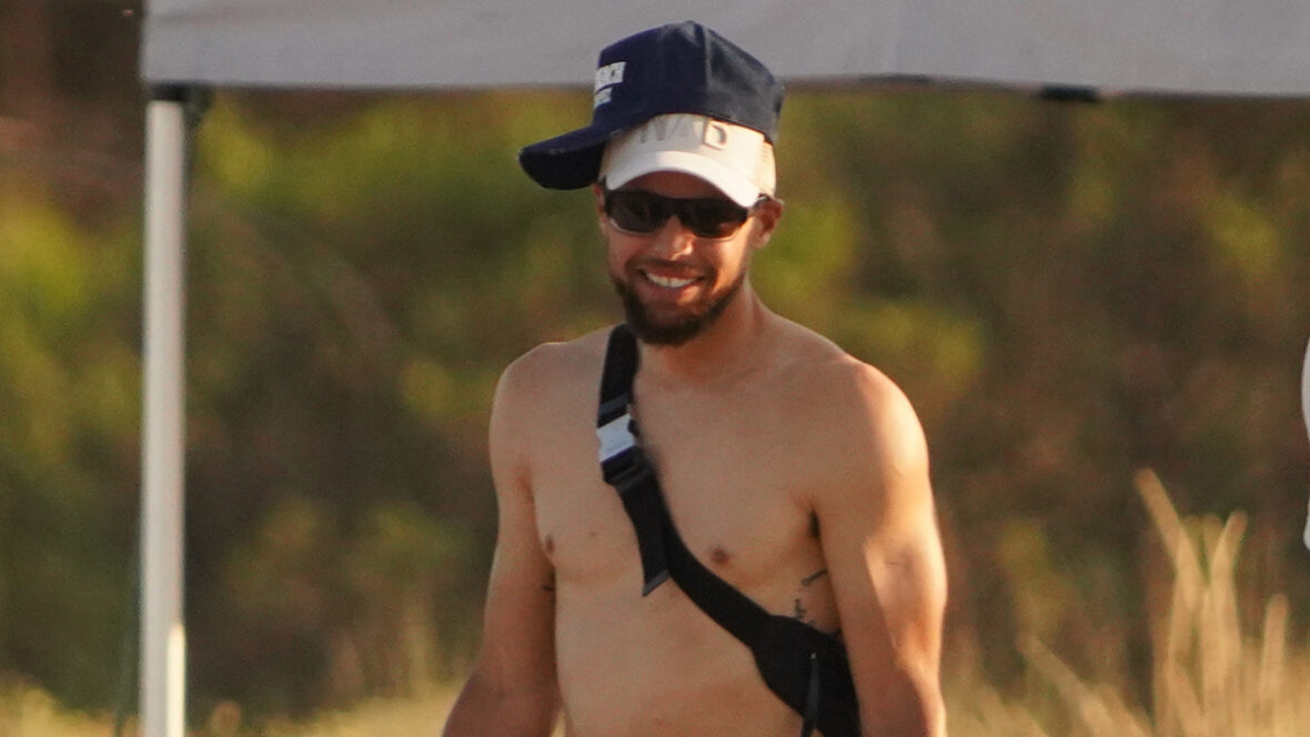 stephen-curry-sem-camisa-nas-férias Stephen Curry sem camisa