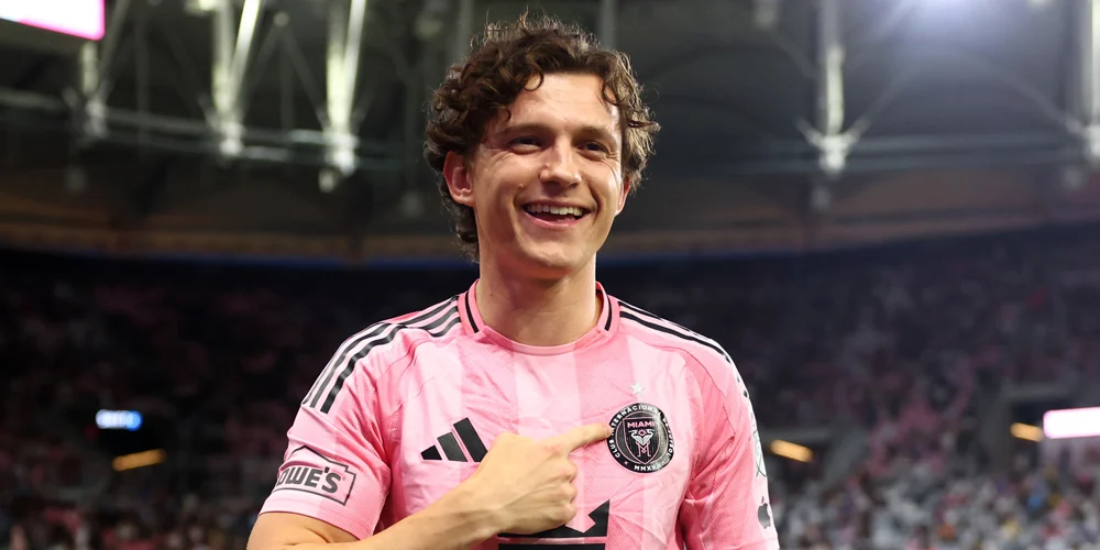 tom-miami Tom Holland assiste a jogo de futebol do Inter Miami