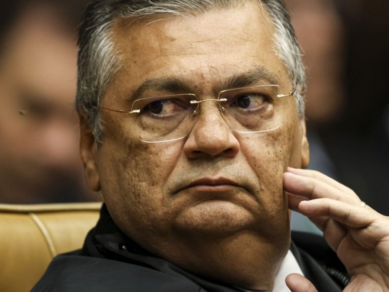 Dino mantém remoção de vídeos de vereador que ofendeu adversário