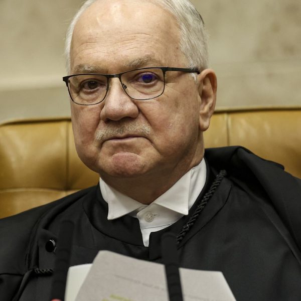 Fachin defende abertura do STF a críticas e diz que tensão fortalece a democracia