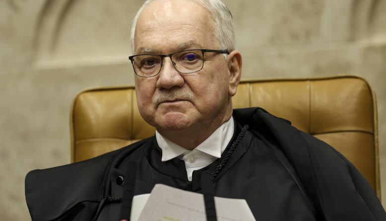 Fachin defende abertura do STF a críticas e diz que tensão fortalece a democracia