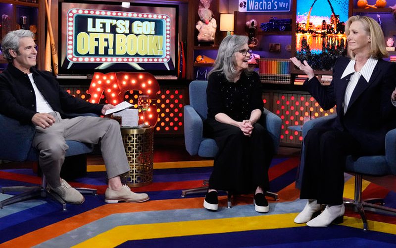Andy Cohen bate recorde direto em ‘Fakery’ depois que Lisa Kudrow anuncia o momento ‘RHOBH’