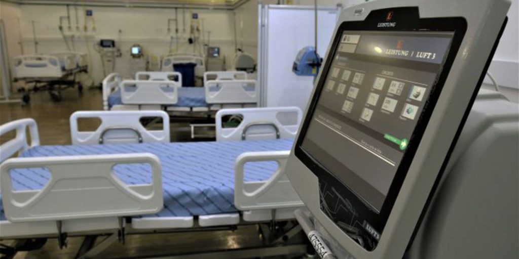 Reino Unido adota monitoramento contínuo para dispositivos médicos com IA
