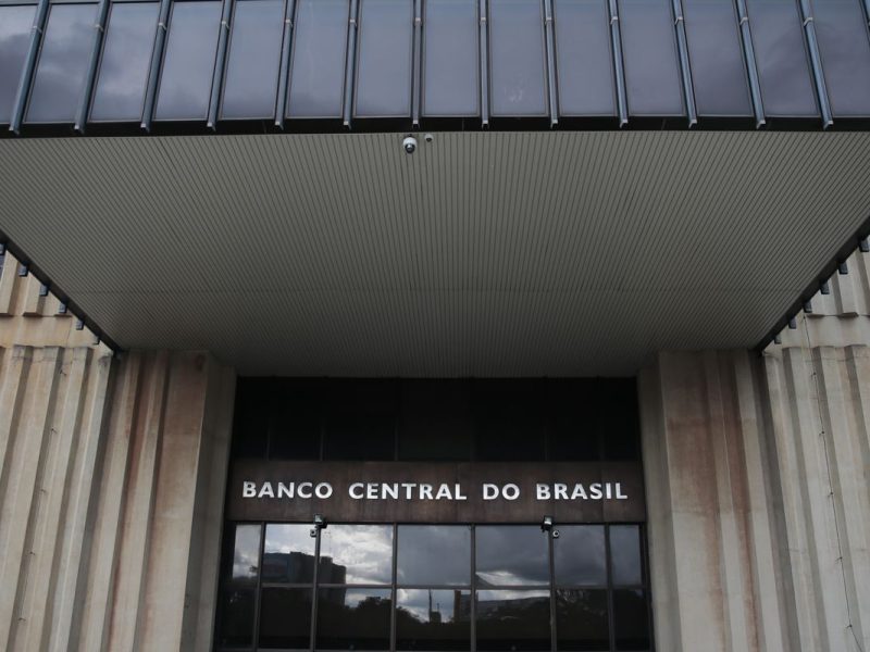 Déficit em contas externas foi R$ 3,2 bilhões no mês de maio, diz BC