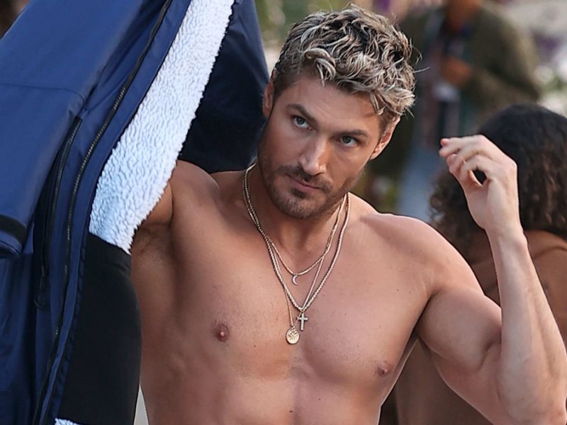 Chris Appleton fica sem camisa filmando o renascimento de ‘Baywatch’ após manifestar seu papel online