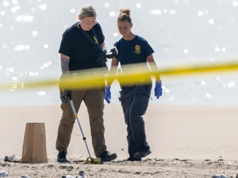 Mãe de Brooklyn é sentenciada por afogar 3 filhos no oceano perto de Coney Island