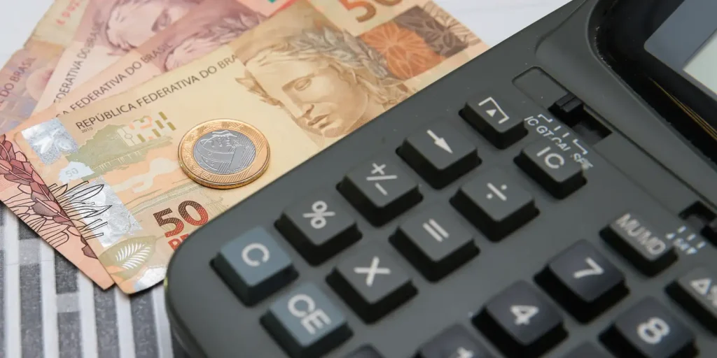 Mercado financeiro reduz projeção de inflação para 2026, aponta Boletim Focus
