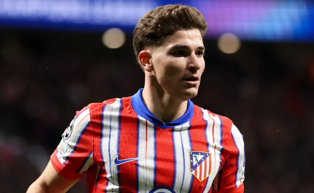 Barcelona pede que Julián Álvarez cobre promessa de Gil Marín para destravar saída do Atlético de Madrid