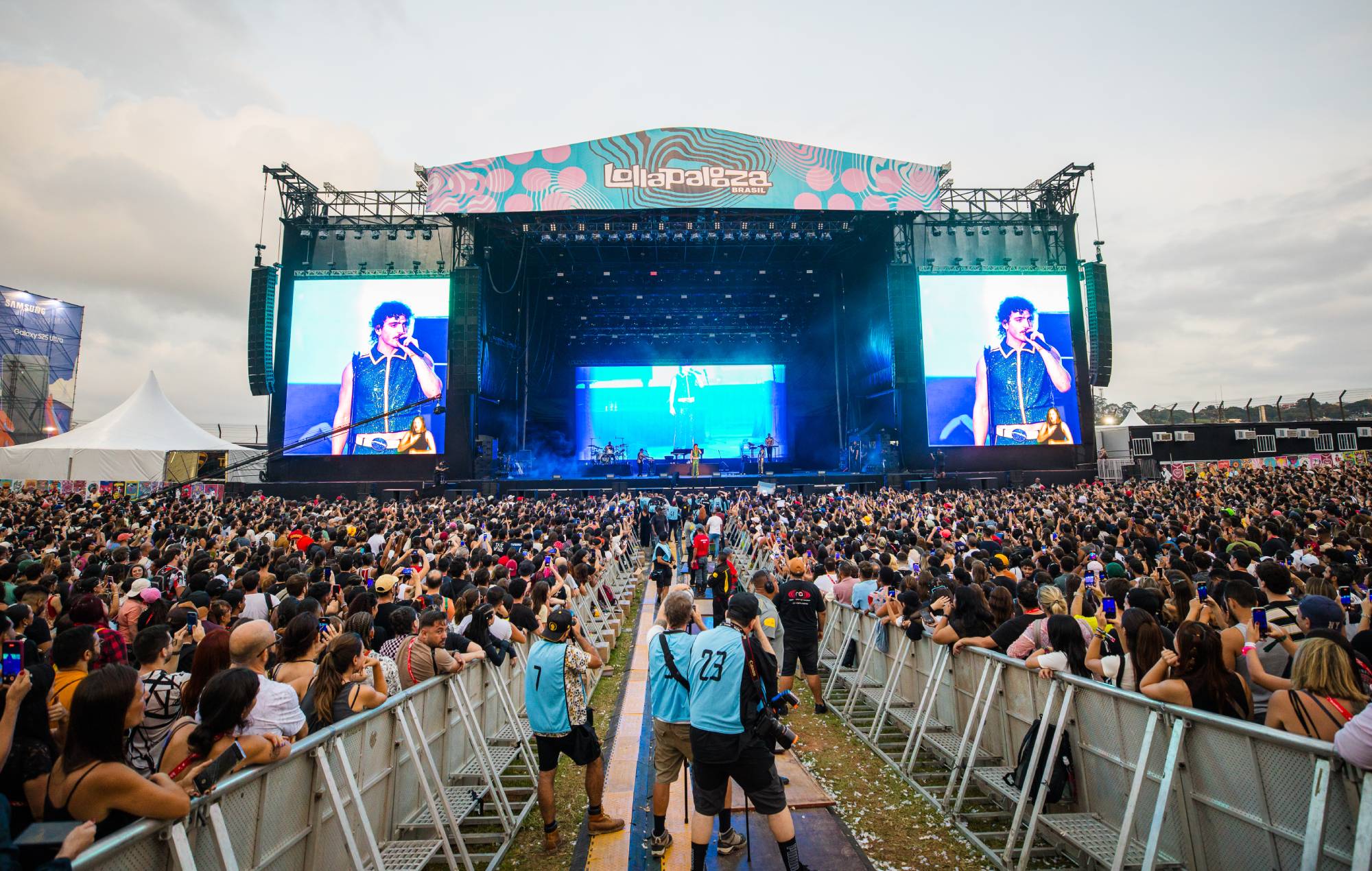 Benson Boone on at Lollapalooza on March 29, 2025. (Photo by Mauricio Santana/Getty Images)