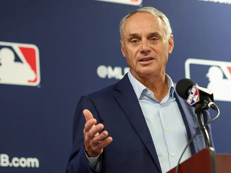 Negociações entre donos e jogadores da MLB têm início em meio a luta salarial para a temporada de 2026