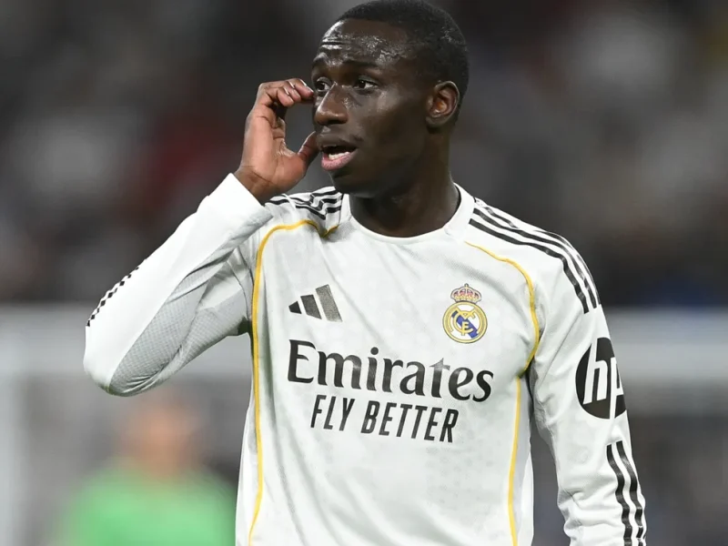O Real Madrid perde outro zagueiro no longo prazo, já que Ferland Mendy precisa de cirurgia