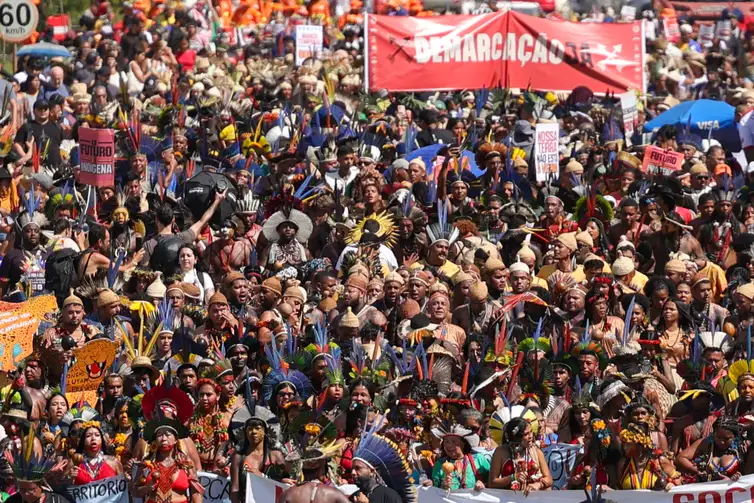Fabio Rodrigues-Pozzebom/ Agência Brasil Brasília (DF) 07/04/2026 - Indígenas de todo o país realizam marcha em Brasília em defesa de seus direitos Foto: Fabio Rodrigues-Pozzebom/ Agência Brasil